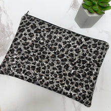 Load image into Gallery viewer, Leopard Silver Clutch