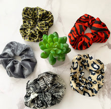 Load image into Gallery viewer, Scrunchies