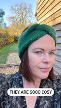 Load image into Gallery viewer, Knitted headbands
