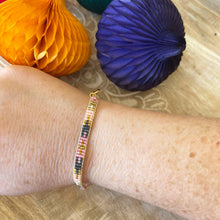 Load image into Gallery viewer, Black and Pink Bead Bracelet
