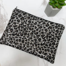 Load image into Gallery viewer, Leopard Silver Clutch
